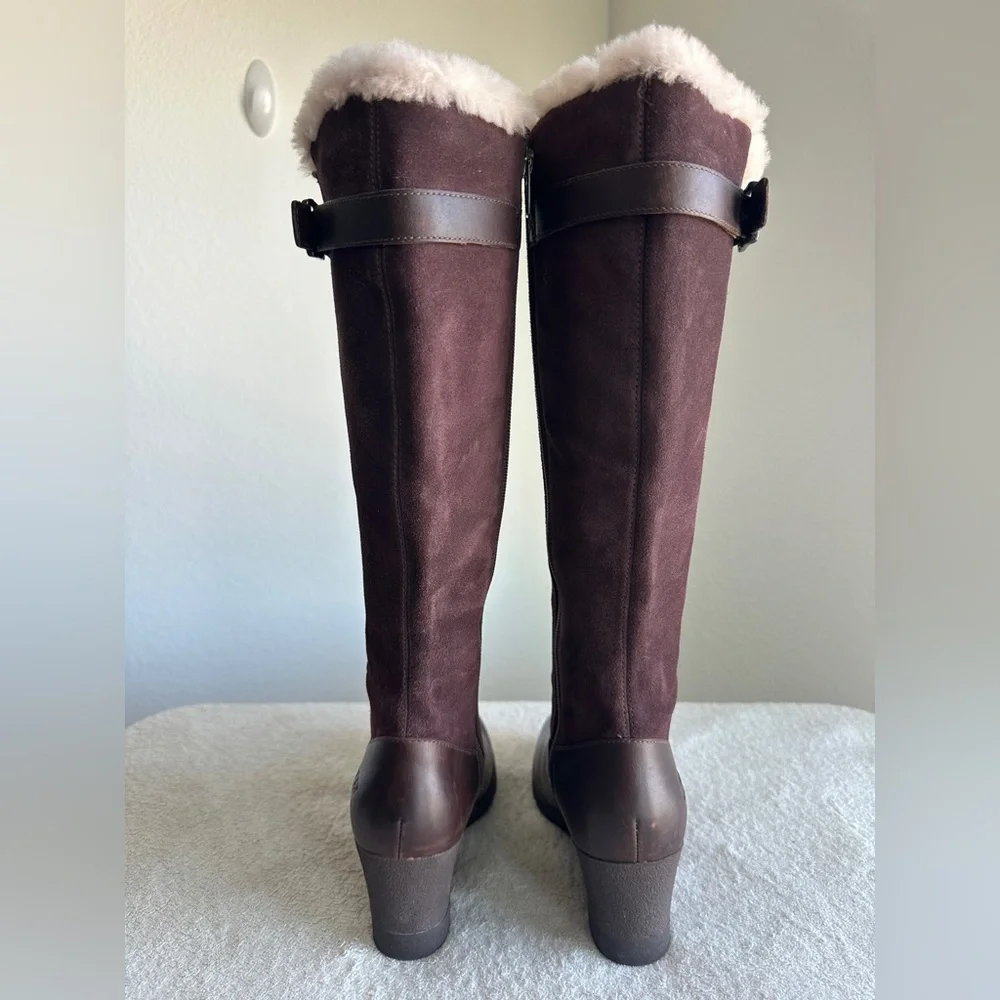 UGG wedge boots Mischa Waterproof Boot size 8 burgundy‎ NWOT